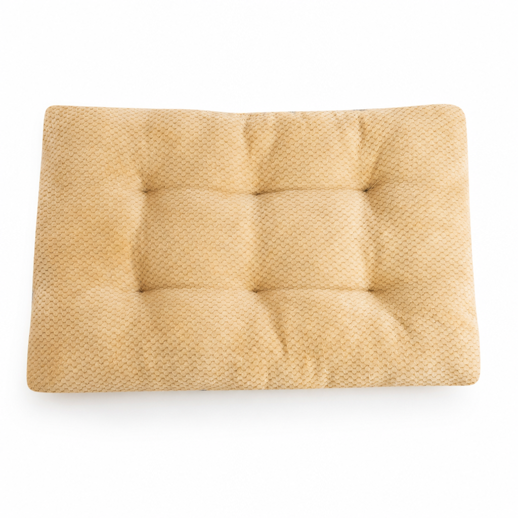 Cozy Winter Pet Bed Mat Warm Plaid Sleeping Cushion for Cats and Dogs Soft Washable Nest Pad